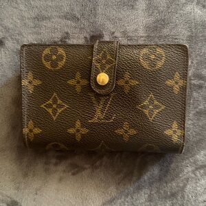 Louis Vuitton Monogram Kiss lock Wallet